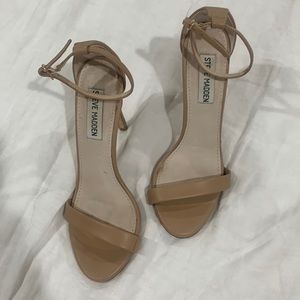 Steve Madden nude heel